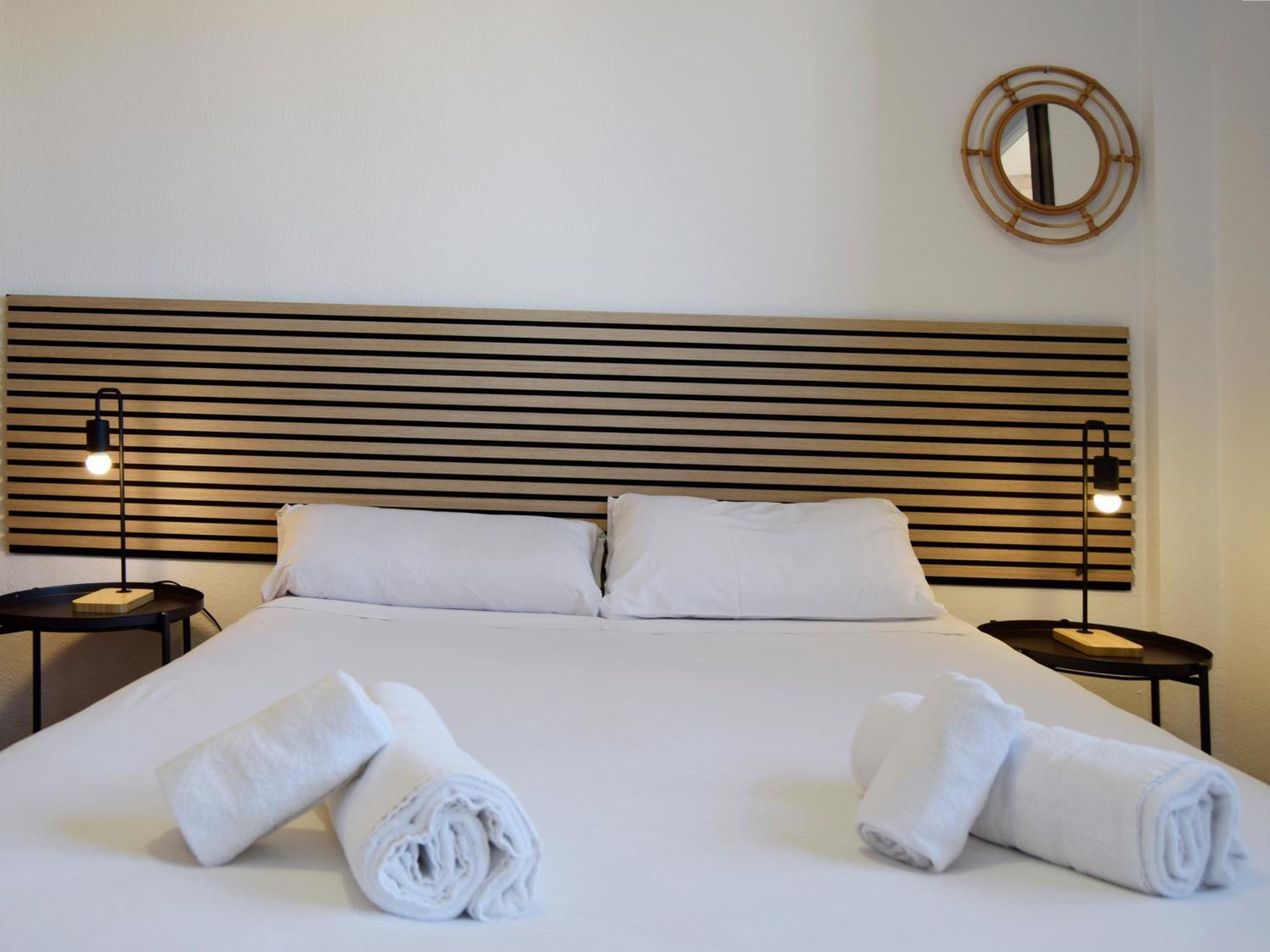 Apartamentos El Pilar Suites 3000 Zaragoza Exteriér fotografie